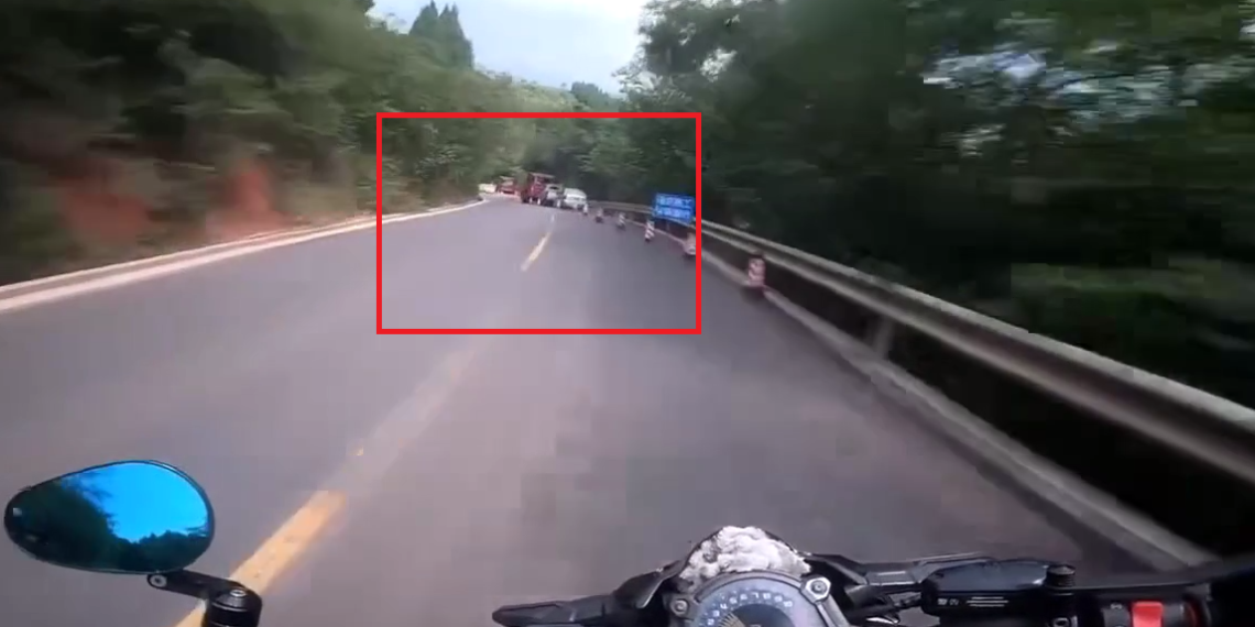 Se estampó a mas de 120.