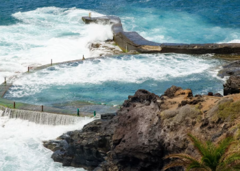En una piscina natural