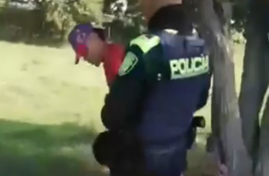 Comunidad captura a supuesto agresor.