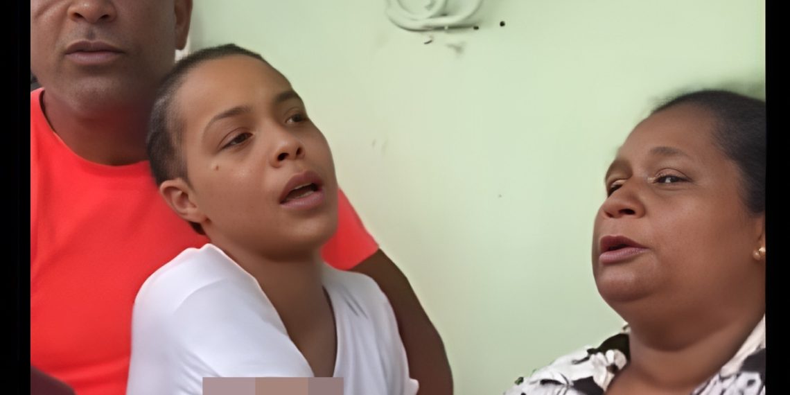 UNA ANGELITA ABRAZADA